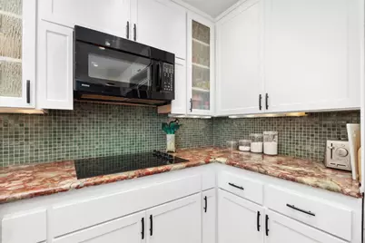 828 Hygeia Avenue, Encinitas, CA 92024 - Photo 13