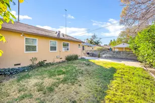 1124 E Campus Way, Hemet, CA 92543 - Photo 17