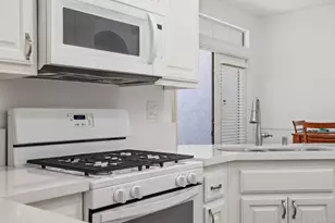 3325 Genoa Way, Oceanside, CA 92056 - Photo 21