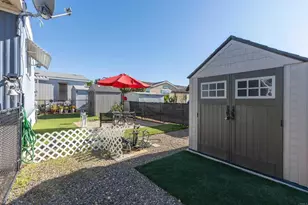 1010 E Bobier Dr, Vista, CA 92084 - Photo 21