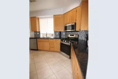 445 Poets Square, Fallbrook, CA 92028 - Photo 5