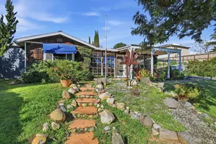 145 Barhaven Ln, Fallbrook, CA 92028 - Photo 3