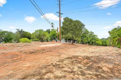 2147 Sunset Drive, Escondido, CA 92025 - Photo 19