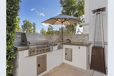 8278 Parkside Cres, San Diego, CA 92127 - Photo 9