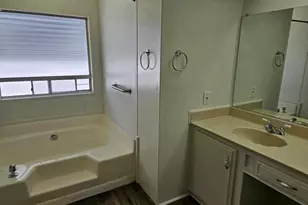 1010 E Bobier Dr, Vista, CA 92084 - Photo 7