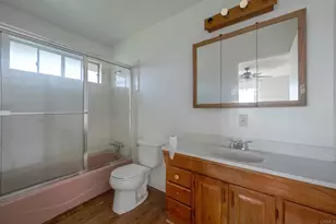 2058 Hawley Dr, Vista, CA 92084 - Photo 13