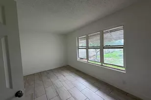 734 N Midway Dr, Escondido, CA 92027 - Photo 17