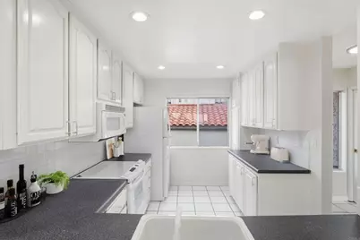 909 Caminito Madrigal #B, Carlsbad, CA 92011 - Photo 7