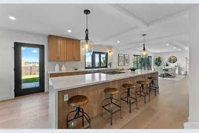 5777 Desert View Dr., La Jolla, CA 92037 - Photo 3