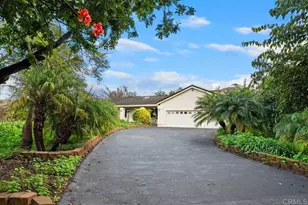 2362 Lone Oak Ln, Vista, CA 92084 - Photo 1