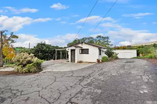 2360 Lone Oak Ln, Vista, CA 92084 - Photo 11