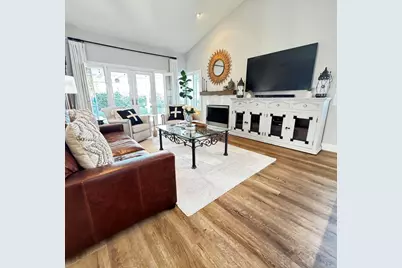 1981 Stonecrest Court, Vista, CA 92081 - Photo 3