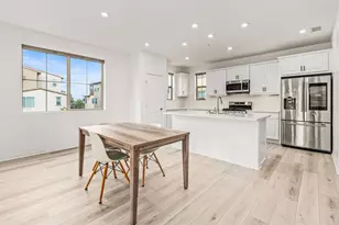 1609 Holly Leaf Wy, Oceanside, CA 92056 - Photo 3