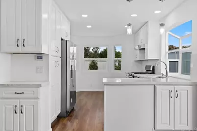 7925 Calle Madrid, Carlsbad, CA 92009 - Photo 15