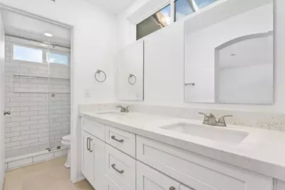 7925 Calle Madrid, Carlsbad, CA 92009 - Photo 31