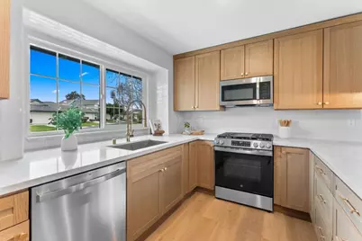 2043 Rue De La Montagne, Oceanside, CA 92054 - Photo 11