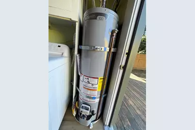 121 E Warner St, Ventura, CA 93001 - Photo 19