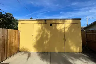 121 E Warner St, Ventura, CA 93001 - Photo 19