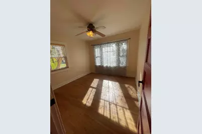 121 E Warner St, Ventura, CA 93001 - Photo 11