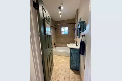 121 E Warner St, Ventura, CA 93001 - Photo 15