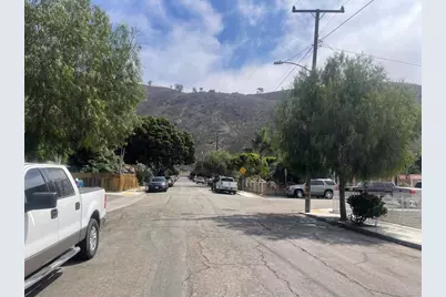121 E Warner St, Ventura, CA 93001 - Photo 43