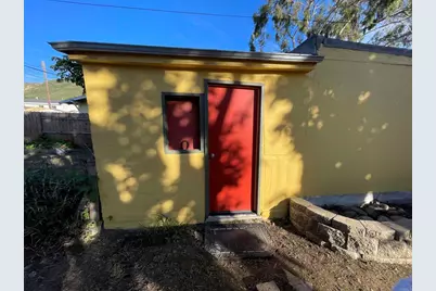 121 E Warner St, Ventura, CA 93001 - Photo 33