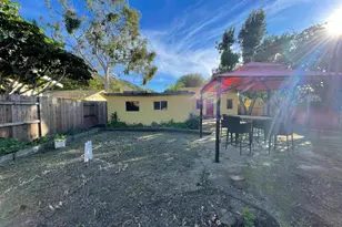 121 E Warner St, Ventura, CA 93001 - Photo 27