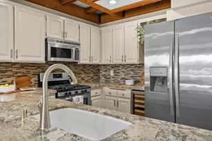 801 Kalpati Cir, Carlsbad, CA 92008 - Photo 7