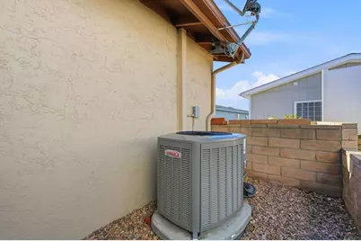 634 Via Santa Cruz, Vista, CA 92081 - Photo 5