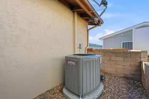 634 Via Santa Cruz, Vista, CA 92081 - Photo 5