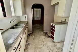 5202 Gifford Ave, Maywood, CA 90270 - Photo 5