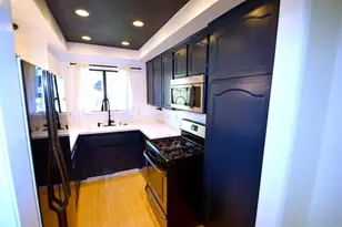 1355 N Sierra Bonita Ave, West Hollywood, CA 90046 - Photo 3