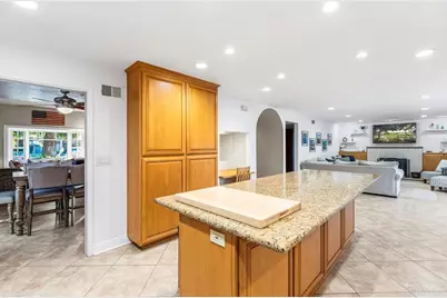 910 S Amherst Circle, Anaheim Hills, CA 92807 - Photo 17