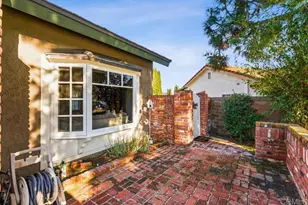 910 S Amherst Cir, Anaheim Hills, CA 92807 - Photo 5