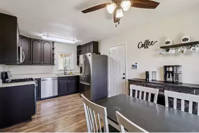 915 Crest View Dr, Vista, CA 92081 - Photo 11