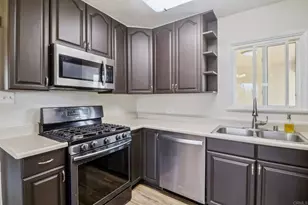 915 Crest View Dr, Vista, CA 92081 - Photo 13