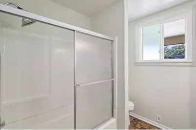 915 Crest View Dr, Vista, CA 92081 - Photo 15