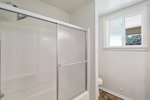 915 Crest View Dr, Vista, CA 92081 - Photo 15