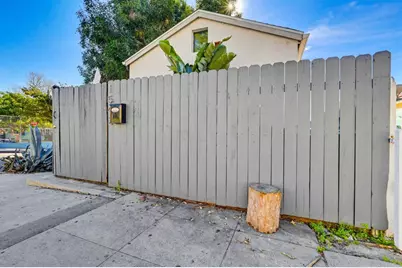 1542 W 17th Street, Los Angeles, CA 90006 - Photo 39
