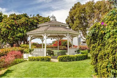 7139 Linden, Carlsbad, CA 92011 - Photo 45