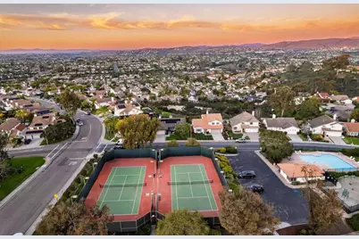 1619 N Willowspring Drive, Encinitas, CA 92024 - Photo 9