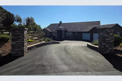 2263 Corner Creek Lane, Fallbrook, CA 92028 - Photo 1