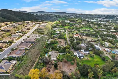 2360 2362 Lone Oak Lane, Vista, CA 92084 - Photo 9