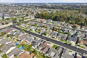 17821 Quintana Ln, Huntington Beach, CA 92647 - Photo 57