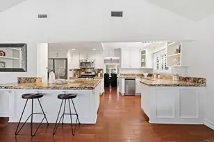 17821 Quintana Ln, Huntington Beach, CA 92647 - Photo 3