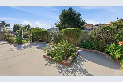 17821 Quintana Lane, Huntington Beach, CA 92647 - Photo 51