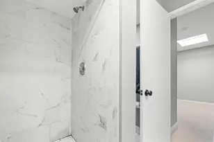 2537 Navarra Dr, Carlsbad, CA 92009 - Photo 17