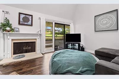 2537 Navarra Drive #9-B, Carlsbad, CA 92009 - Photo 5