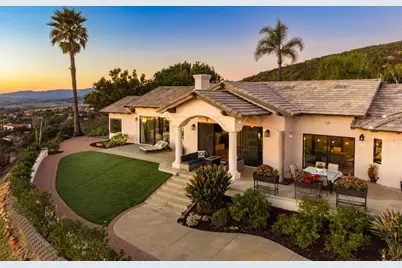 1966 Las Lomas, Vista, CA 92084 - Photo 5