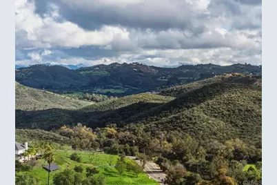 2918 Fairview Dr, Vista, CA 92084 - Photo 15